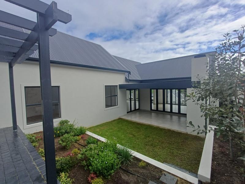 4 Bedroom Property for Sale in Mount Royal Golf Estate Western Cape